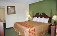 Bedroom 4 Americas Best Value Inn Ft. Jackson