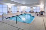Hồ bơi SpringHill Suites by Marriott Portland Vancouver