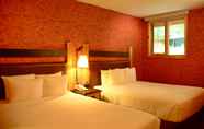 Kamar Tidur 6 The Fox Hotel and Suites