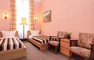 Phòng ngủ 6 Hotel - Pension Cortina