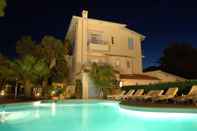 สระว่ายน้ำ Hôtel Beau Site - Cap d'Antibes