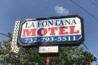 Bên ngoài La Fontana Motel