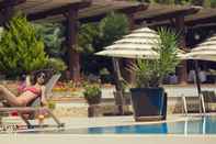 สระว่ายน้ำ Excelsior Hotel & Spa Baku