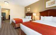 ห้องนอน 7 Country Inn & Suites by Radisson, Columbia, MO