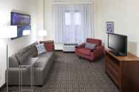 Common Space TownePlace Suites by Marriott Suffolk Chesapeake