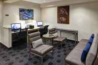 Functional Hall TownePlace Suites by Marriott Suffolk Chesapeake