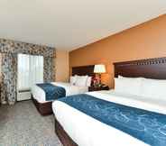 Bedroom 5 Comfort Suites near MCAS Beaufort