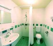 In-room Bathroom 3 Fletcher Hotel Gilde