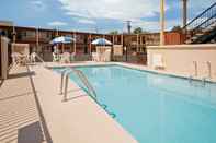 Swimming Pool Americas Best Value Inn Pendleton