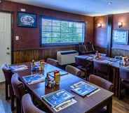 ร้านอาหาร 3 Hearthstone Inn Port Hawkesbury