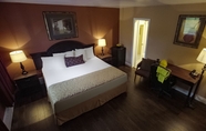 Bedroom 6 Hearthstone Inn Port Hawkesbury