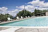 Swimming Pool Montelucci Country Resort & Agriturismo di Charme