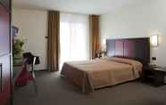 Bedroom 3 Hotel Holiday La Marca
