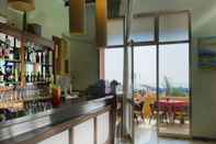 Bar, Kafe dan Lounge Tritone