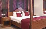 Bedroom 4 The Boleyn Hotel