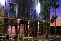 Exterior Joondalup City Hotel