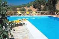 Swimming Pool Hotel El Horcajo