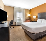 Bedroom 3 La Quinta Inn & Suites by Wyndham Boone University