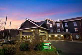Bangunan 4 La Quinta Inn & Suites by Wyndham Boone University