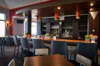 Bar, Cafe and Lounge Auberge De La Pointe