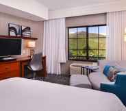 Bedroom 6 Courtyard by Marriott San Luis Obispo