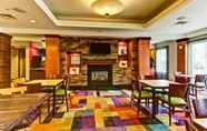 Restoran 5 Fairfield Inn & Suites by Marriott State College