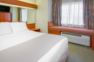 Bedroom 4 Microtel Inn & Suites by Wyndham Hattiesburg