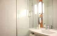 Toilet Kamar 4 ibis Biarritz Anglet Aeroport