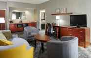 Common Space 6 Courtyard by Marriott Pittsburgh Greensburg