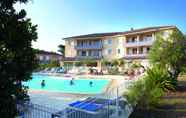 Swimming Pool 2 Appart'City Classic Bordeaux Aéroport St Jean D'Illac