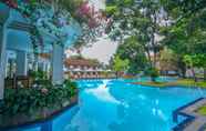 Swimming Pool 4 Mahaweli Reach Hotel