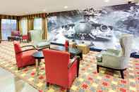 Lobi La Quinta Inn & Suites by Wyndham Warner Robins - Robins AFB