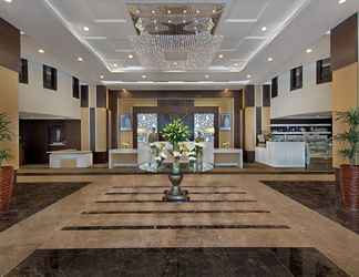 Lobby 2 Ezdan Hotel