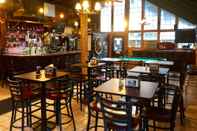 Bar, Cafe and Lounge Shasta Inn