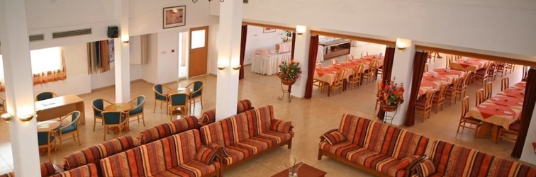 Lobby Corallia Beach Hotel Apartments