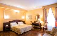 Bilik Tidur 5 Grand Hotel Italia