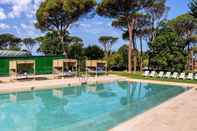 Swimming Pool Balneari Vichy Catalan