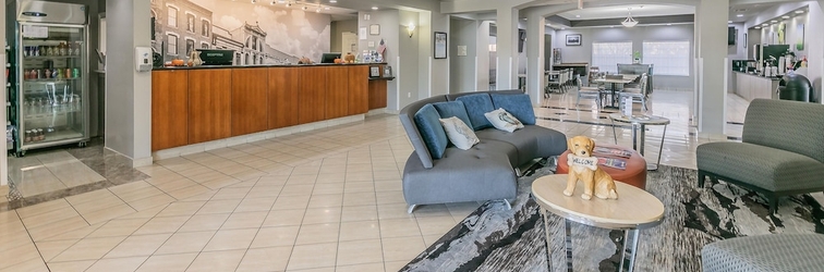 Lobby La Quinta Inn & Suites by Wyndham Granbury