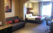 Bedroom 6 Comfort Inn at Convention Center