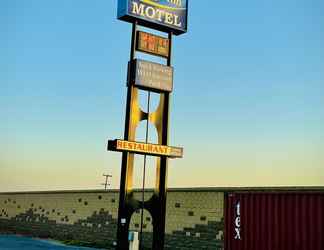 Exterior 2 Kings Inn Motel