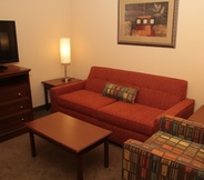 Common Space 3 Best Western Plus Appleton Airport/Mall Hotel