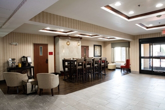 Sảnh chờ 4 Best Western Providence-Seekonk Inn