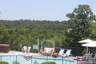 Swimming Pool Scenic Hills Inn
