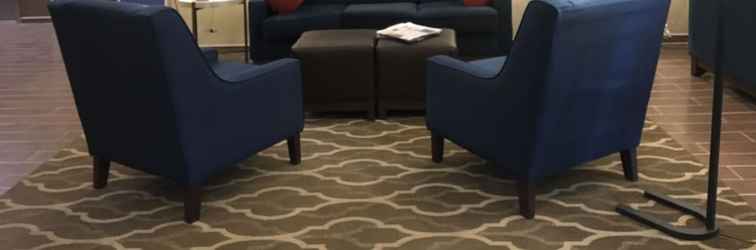 Lobby Comfort Inn & Suites