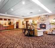 Lobby 4 Comfort Inn & Suites McMinnville Wine Country