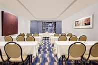 Functional Hall Microtel Inn & Suites by Wyndham Middletown