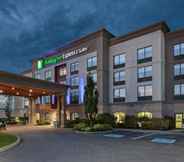 ภายนอกอาคาร 3 Holiday Inn Express & Suites Belleville, an IHG Hotel