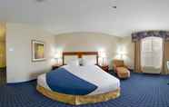 Kamar Tidur 6 Holiday Inn Express & Suites Belleville, an IHG Hotel