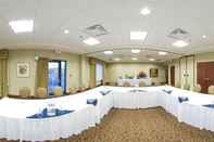 Functional Hall Holiday Inn Express & Suites Belleville, an IHG Hotel