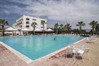 Swimming Pool Baia D'Oro Hotel